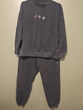 Vans Matching Floral Embrodered Sweat Suit